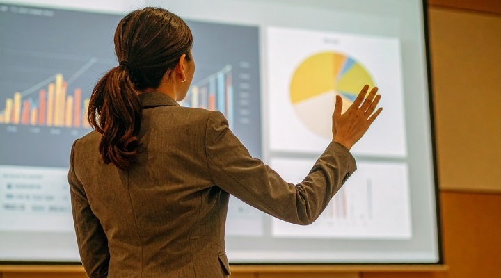 事業アイデア続々！構想力・イノベーション講座 中間プレゼンの現場から